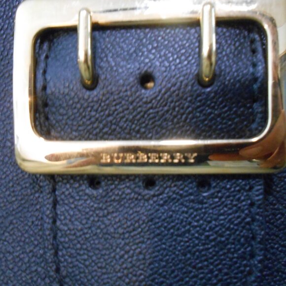 Burberry Black Grainy Leather Small Buckle Tote With Wallet - Picture 7 of 8